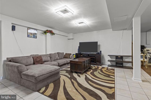 40 CHIPPENHAM DR, Voorhees, NJ 08043
