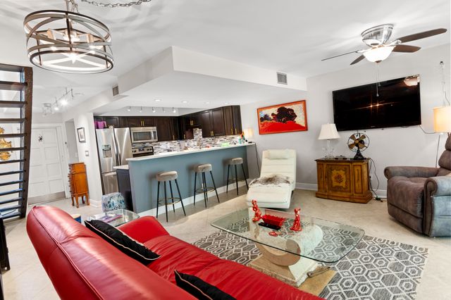 842 NE 20th Drive 842, Wilton Manors, FL 33305