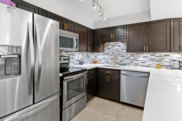 842 NE 20th Drive 842, Wilton Manors, FL 33305