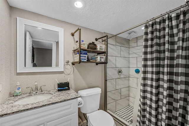 6918 SW Forest Ave, Lawton, OK 73505