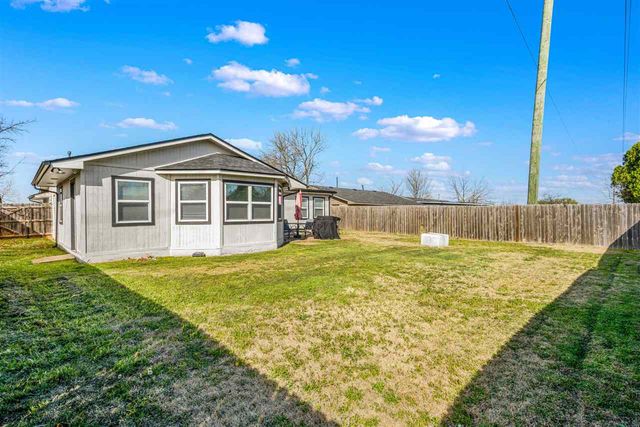 6918 SW Forest Ave, Lawton, OK 73505