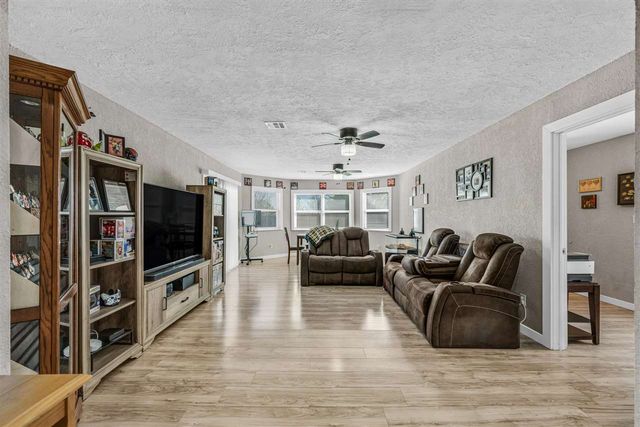 6918 SW Forest Ave, Lawton, OK 73505