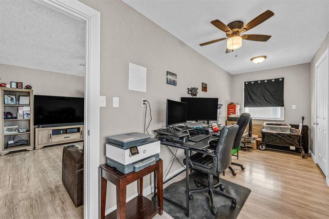 6918 SW Forest Ave, Lawton, OK 73505