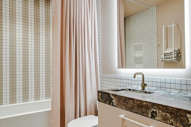 44 East Ave 1706, Austin, TX 78701