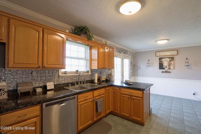 264 Forest Ridge Dr, Mt Washington, KY 40047