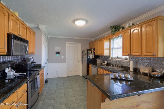 264 Forest Ridge Dr, Mt Washington, KY 40047