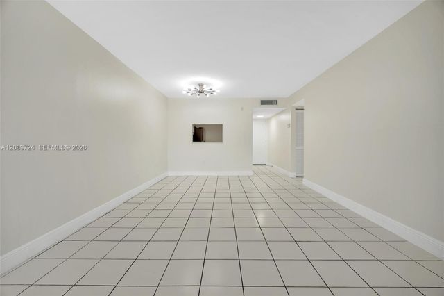 10525 SW 112th Avenue 113, Miami, FL 33176
