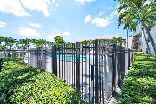 10525 SW 112th Avenue 113, Miami, FL 33176
