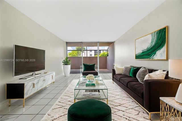 10525 SW 112th Avenue 113, Miami, FL 33176
