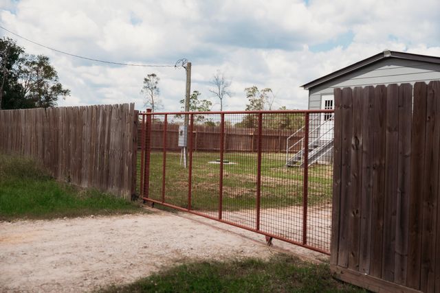 2545 Lee Turner Road, Cleveland, TX 77328