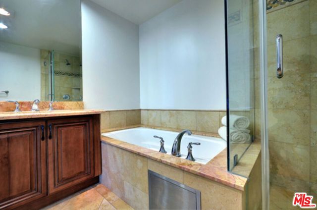 1530 S Centinela Avenue PH1, Los Angeles, CA 90025