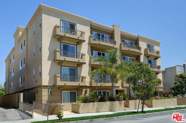 1530 S Centinela Avenue PH1, Los Angeles, CA 90025