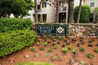 10 Walden Drive 6, Natick, MA 01760