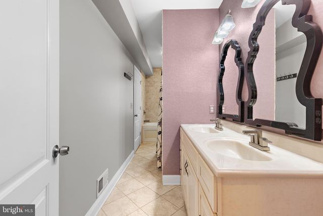 1812 S CHARLES ST, Baltimore, MD 21230