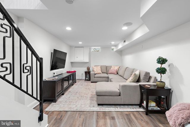 1812 S CHARLES ST, Baltimore, MD 21230