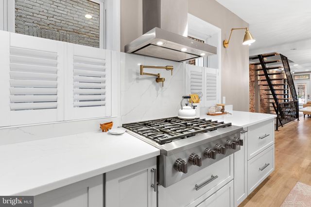 1812 S CHARLES ST, Baltimore, MD 21230