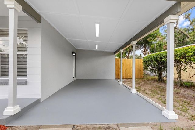 3009 E FLORA STREET, Tampa, FL 33610