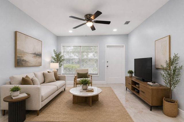 3009 E FLORA STREET, Tampa, FL 33610