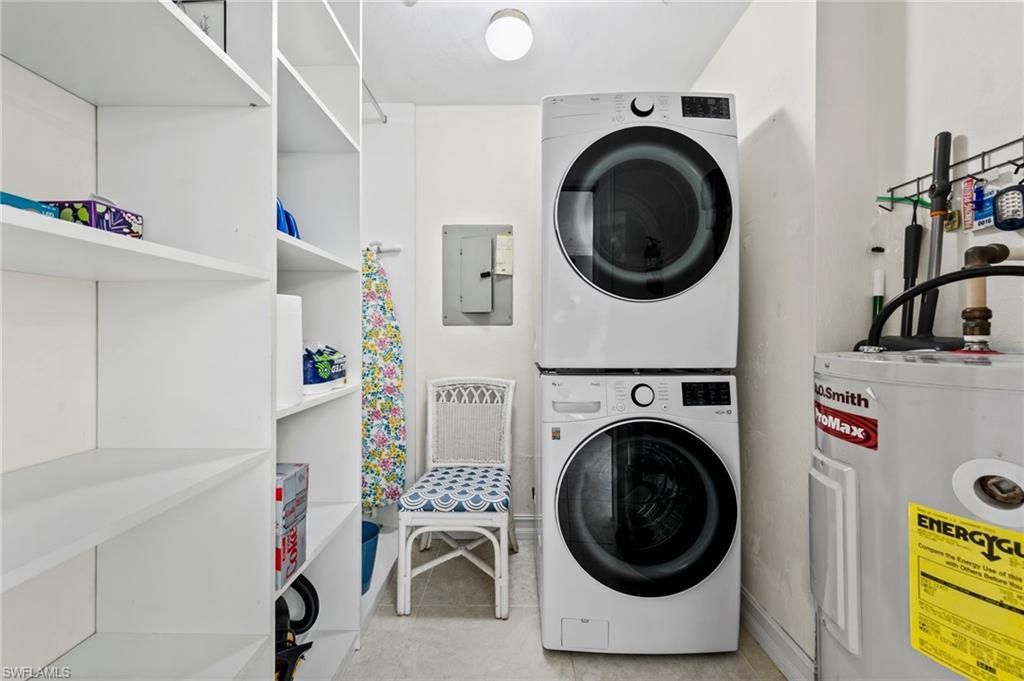 Image 16 of property listing at 1519 Cape Coral PKWY W # 9, Cape Coral, FL 33914