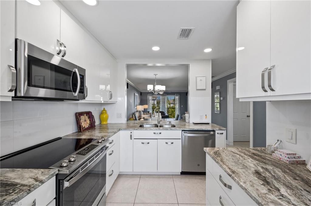 Image 2 of property listing at 1519 Cape Coral PKWY W # 9, Cape Coral, FL 33914