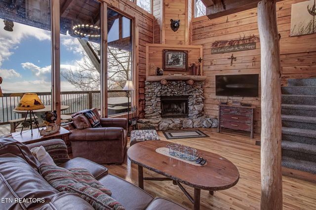 3640 Carsons Ridge Way, Sevierville, TN 37862