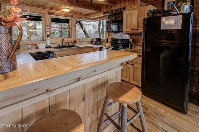 3640 Carsons Ridge Way, Sevierville, TN 37862