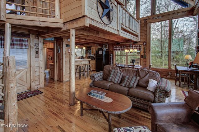 3640 Carsons Ridge Way, Sevierville, TN 37862