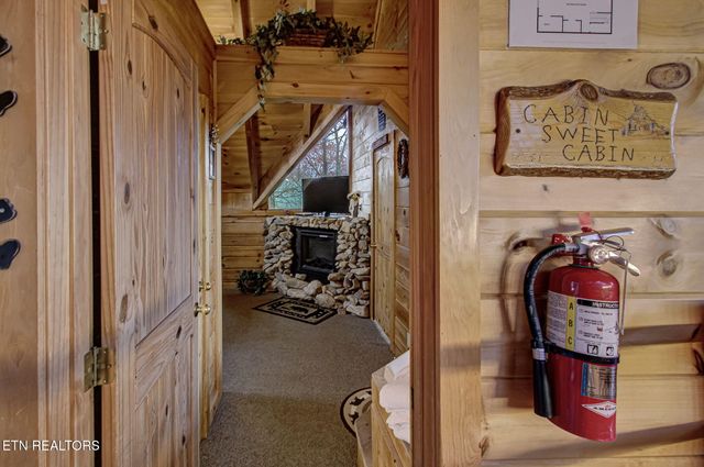 3640 Carsons Ridge Way, Sevierville, TN 37862