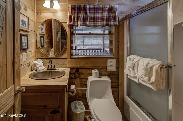 3640 Carsons Ridge Way, Sevierville, TN 37862