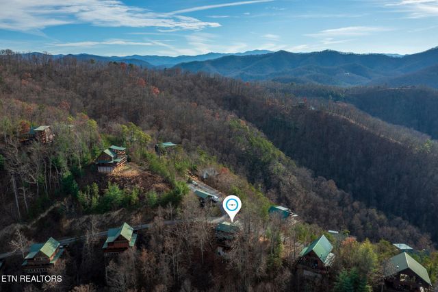 3640 Carsons Ridge Way, Sevierville, TN 37862