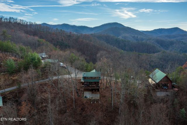 3640 Carsons Ridge Way, Sevierville, TN 37862