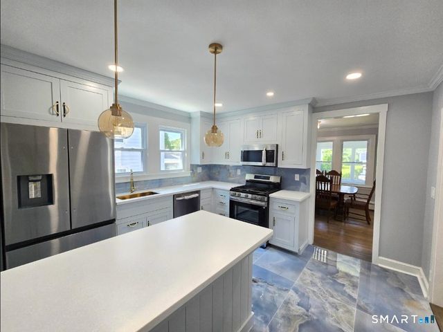 124 Woodbine Street, Waterbury, CT 06705