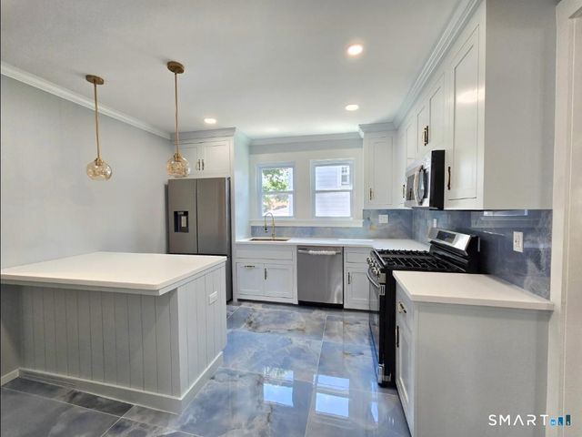 124 Woodbine Street, Waterbury, CT 06705
