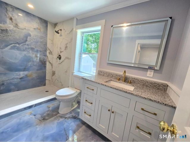 124 Woodbine Street, Waterbury, CT 06705