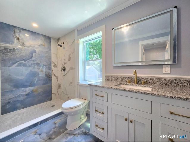 124 Woodbine Street, Waterbury, CT 06705