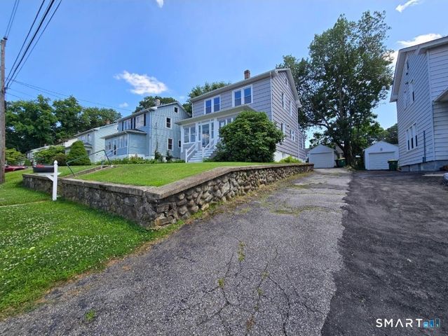 124 Woodbine Street, Waterbury, CT 06705