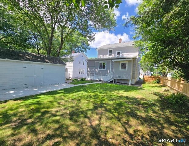 124 Woodbine Street, Waterbury, CT 06705