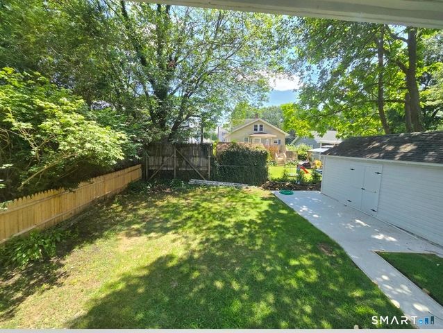 124 Woodbine Street, Waterbury, CT 06705