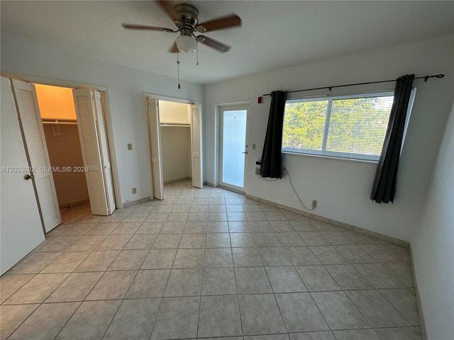 455 Golden Isles Dr 204, Hallandale Beach, FL 33009