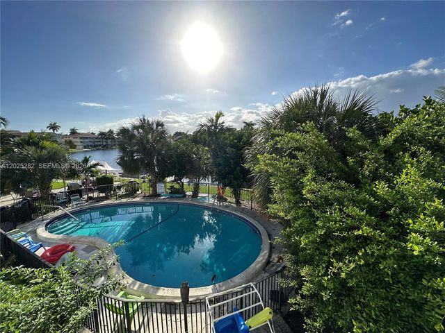 455 Golden Isles Dr 204, Hallandale Beach, FL 33009