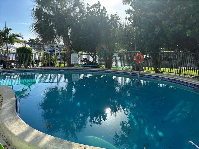 455 Golden Isles Dr 204, Hallandale Beach, FL 33009