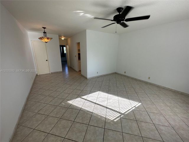 455 Golden Isles Dr 204, Hallandale Beach, FL 33009