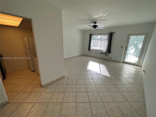 455 Golden Isles Dr 204, Hallandale Beach, FL 33009