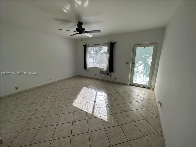 455 Golden Isles Dr 204, Hallandale Beach, FL 33009