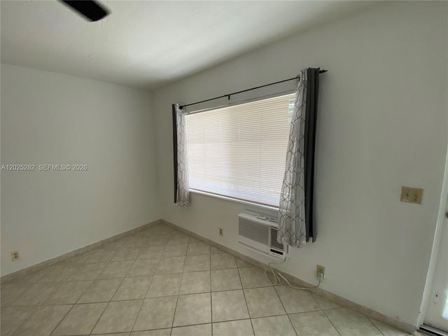 455 Golden Isles Dr 204, Hallandale Beach, FL 33009