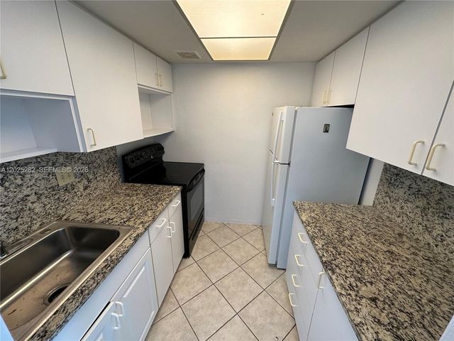455 Golden Isles Dr 204, Hallandale Beach, FL 33009