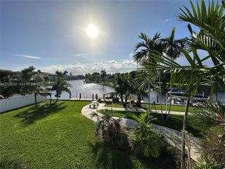 455 Golden Isles Dr 204, Hallandale Beach, FL 33009