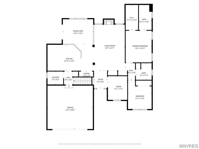 5690 Waterford Ln, Clarence, NY 14032