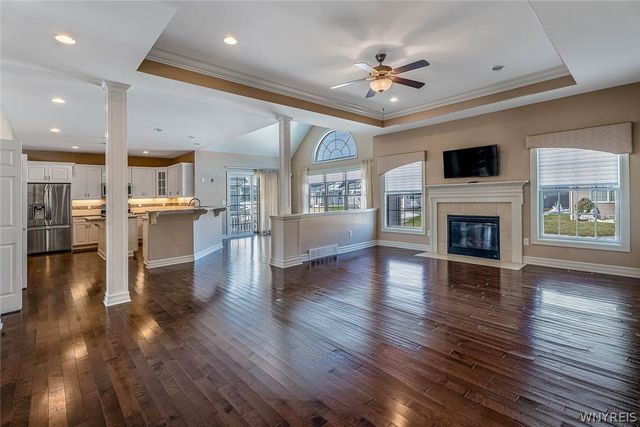 5690 Waterford Ln, Clarence, NY 14032