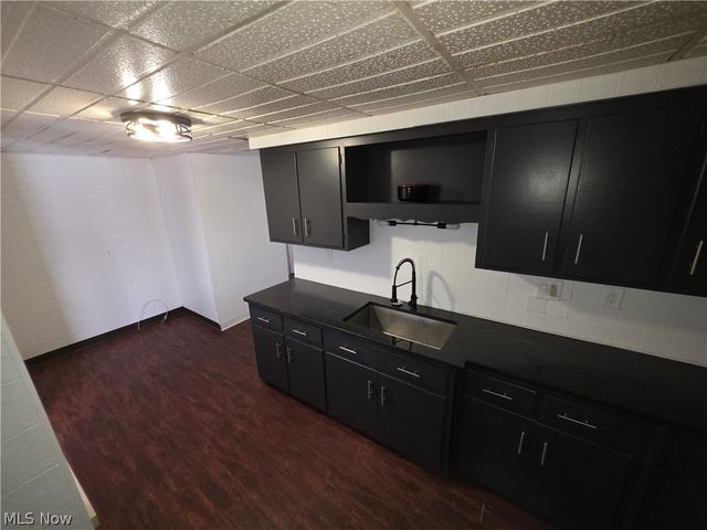 20632 Woodstock Avenue, Fairview Park, OH 44126